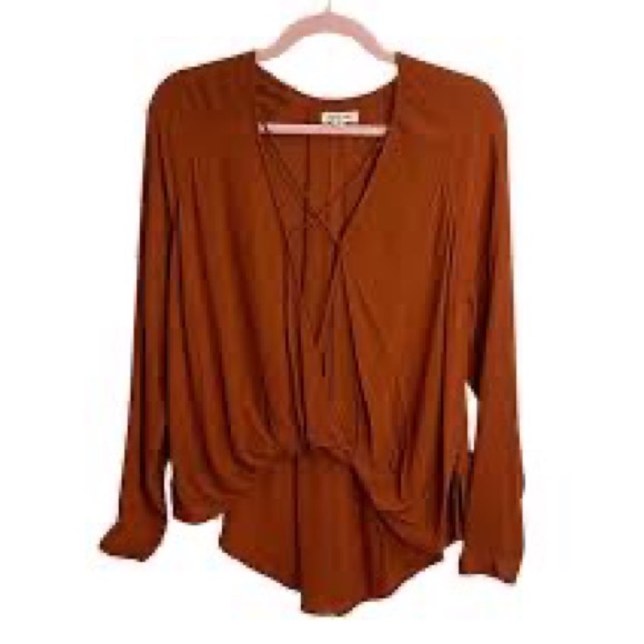 Silence + Noise Top - Picture 5 of 12